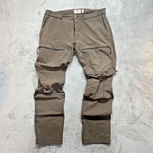 Fjallraven Men’s High Coast Hike Trousers Pants 33/34 DK Khaki Zip Pocket
